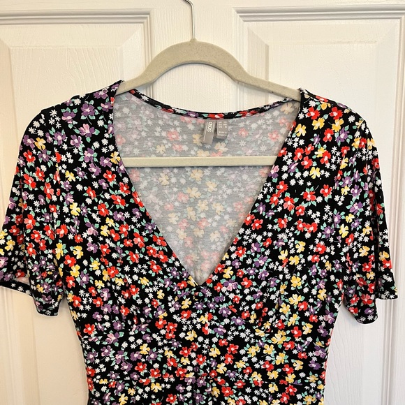 Floral dress - Picture 2 of 5